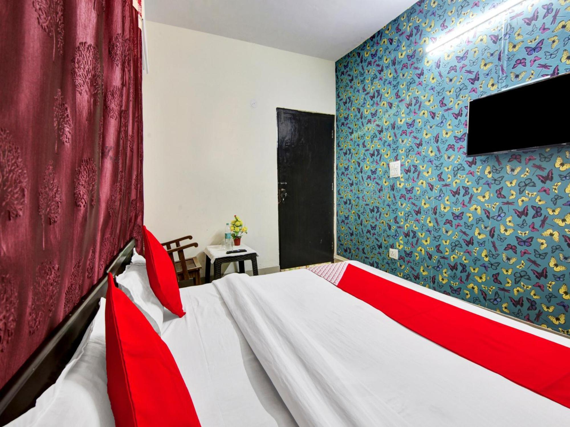 Hotel O Kailash Inn New Delhi Exterior photo
